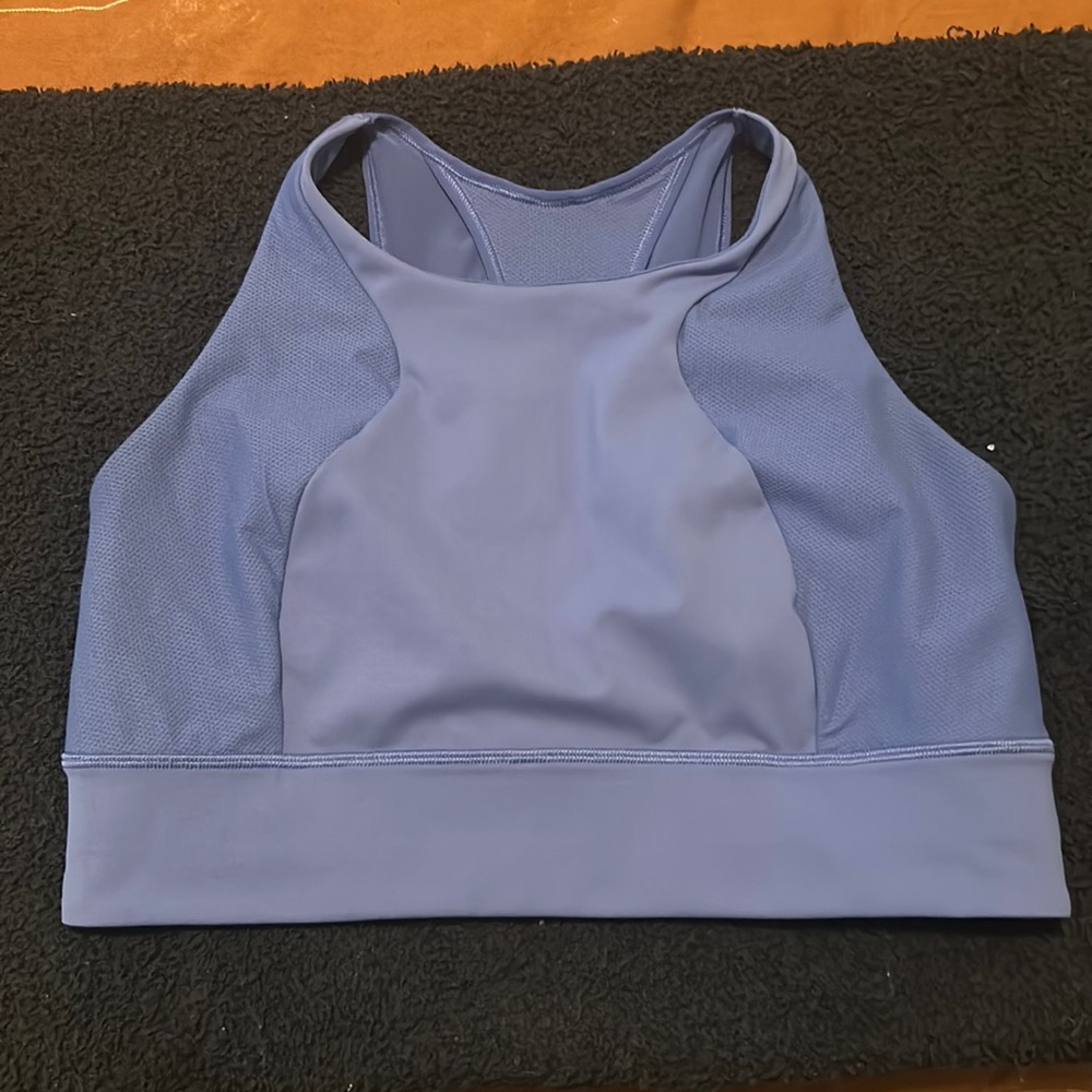 Lululemon high neck sports bra